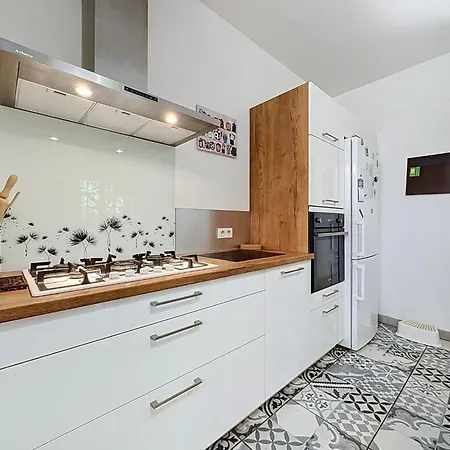 Piscine - Aigues-vives By Interhome ヴィラ