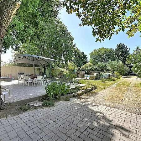 ヴィラ Piscine - Aigues-vives By Interhome *